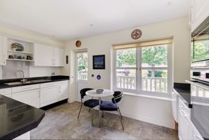 Photo 10- click for photo gallery